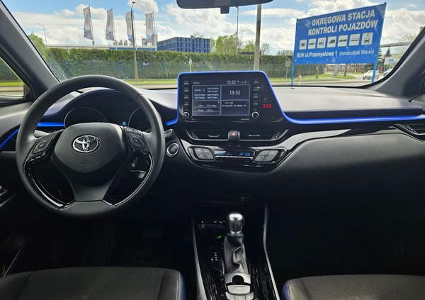 Toyota C-HR cena 91000 przebieg: 42000, rok produkcji 2021 z Poznań małe 191